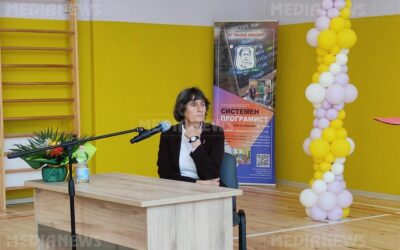 Световноизвестната поетеса и преводач Здравка Евтимова гостува в ПГ „Васил Левски“ по случай Седмицата на европейските автори